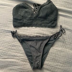 Hollister M top and S bottom crochet bikini